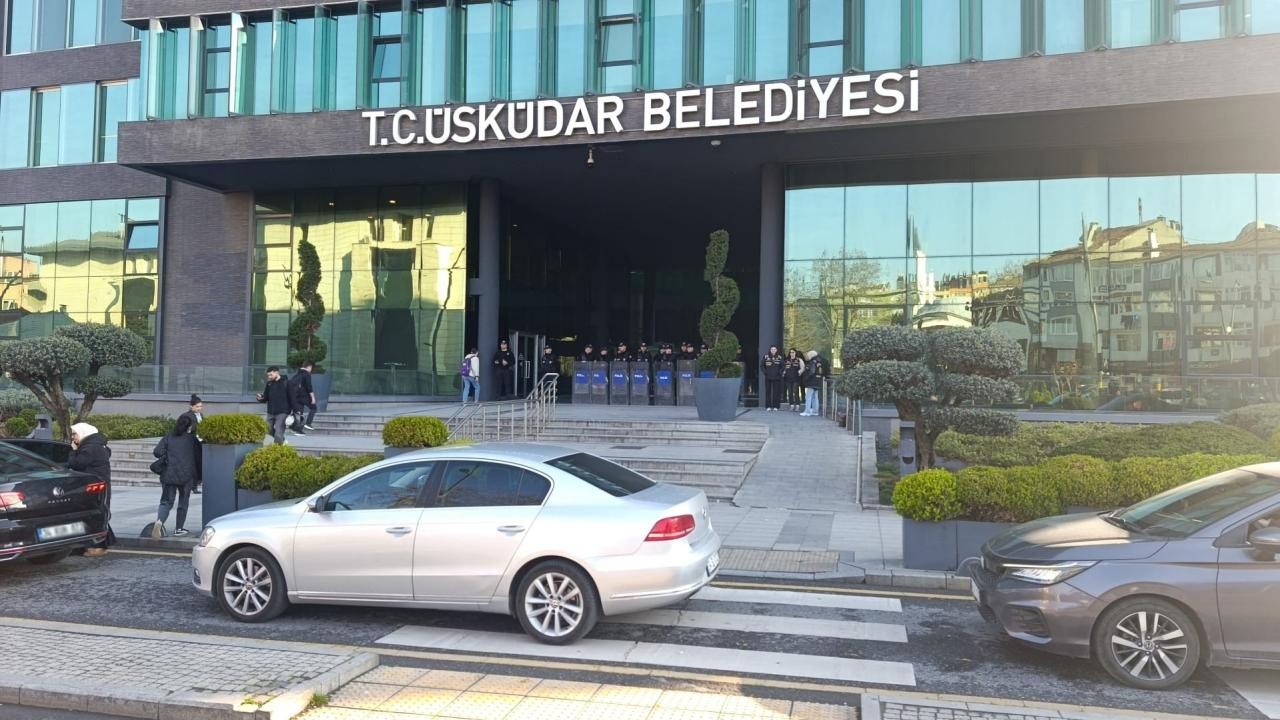 Belediye Başkanı Sinem Dedetaş görevden uzaklaştırıldı