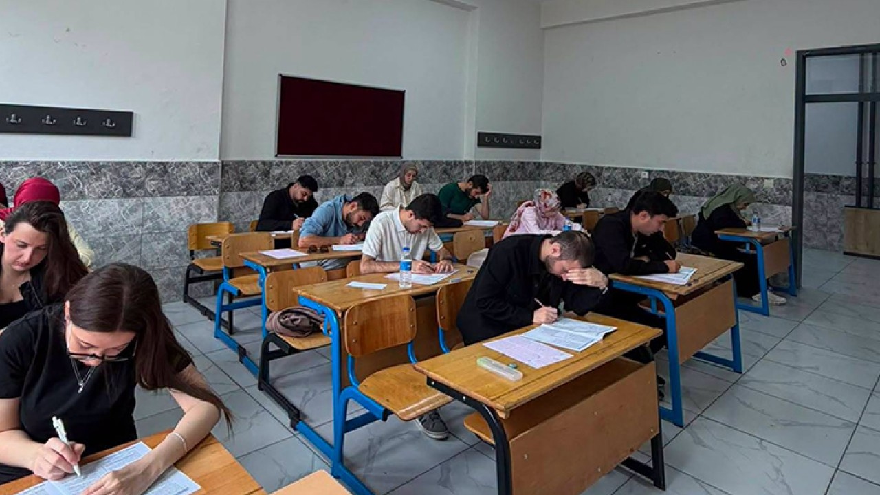 Konya’nın o ilçesinde KPSS maratonu sürüyor! Deneme sınavları her hafta yapılıyor