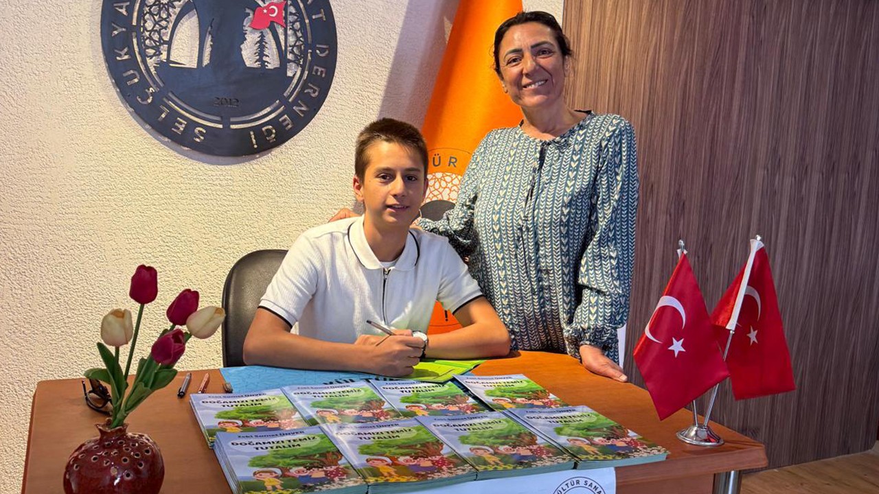 Genç yazar Zeki Samet Ünver, Selçukya Kültür Evi'nde okurlarıyla buluştu