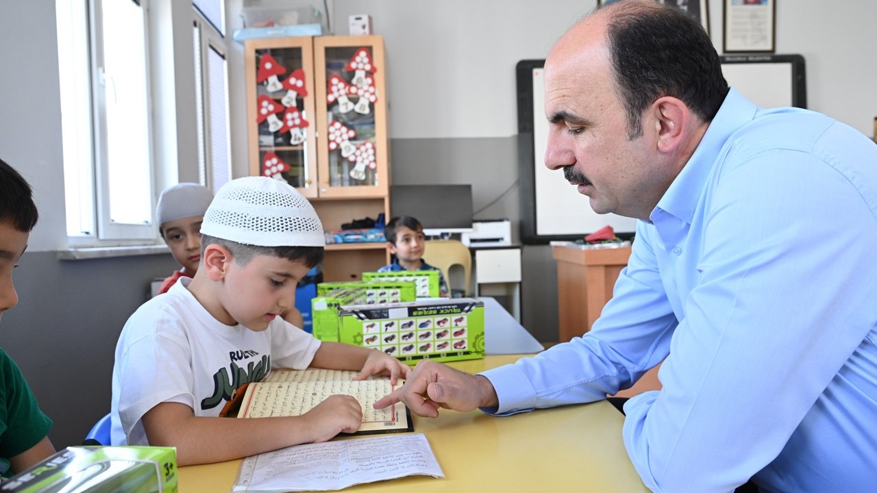 Başkan Altay, Halit Eroğlu Kur’an Kursu’nda öğrencilerle bir araya geldi