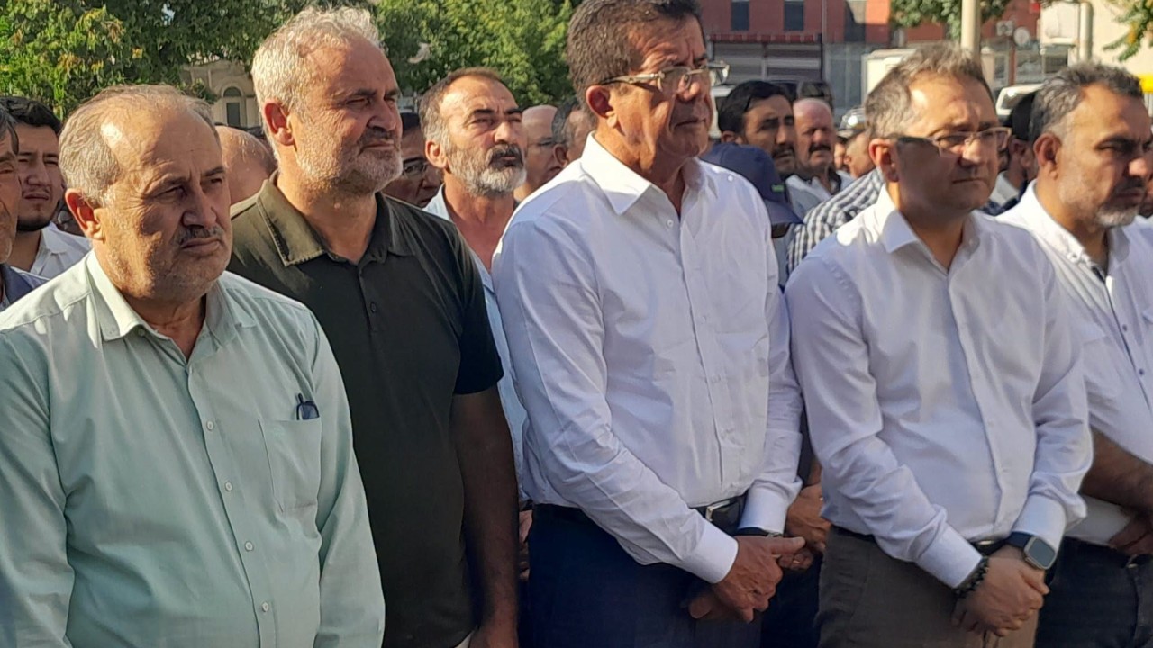 Nihat Zeybekci, Karapınar'da Ceyhan ailesinin acısını paylaştı