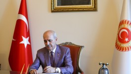 Numan Kurtulmuş 'çerçeve yasa' için imza attı