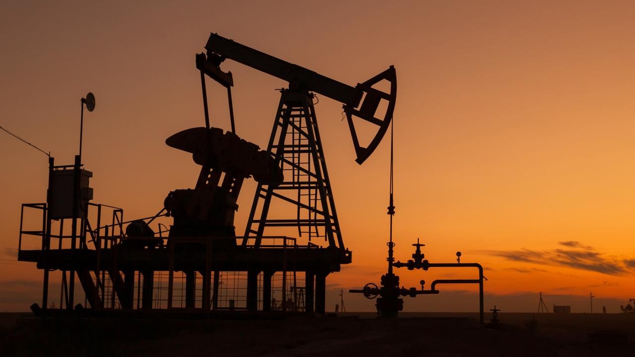 Brent petrolün varili 83,10 dolardan işlem görüyor
