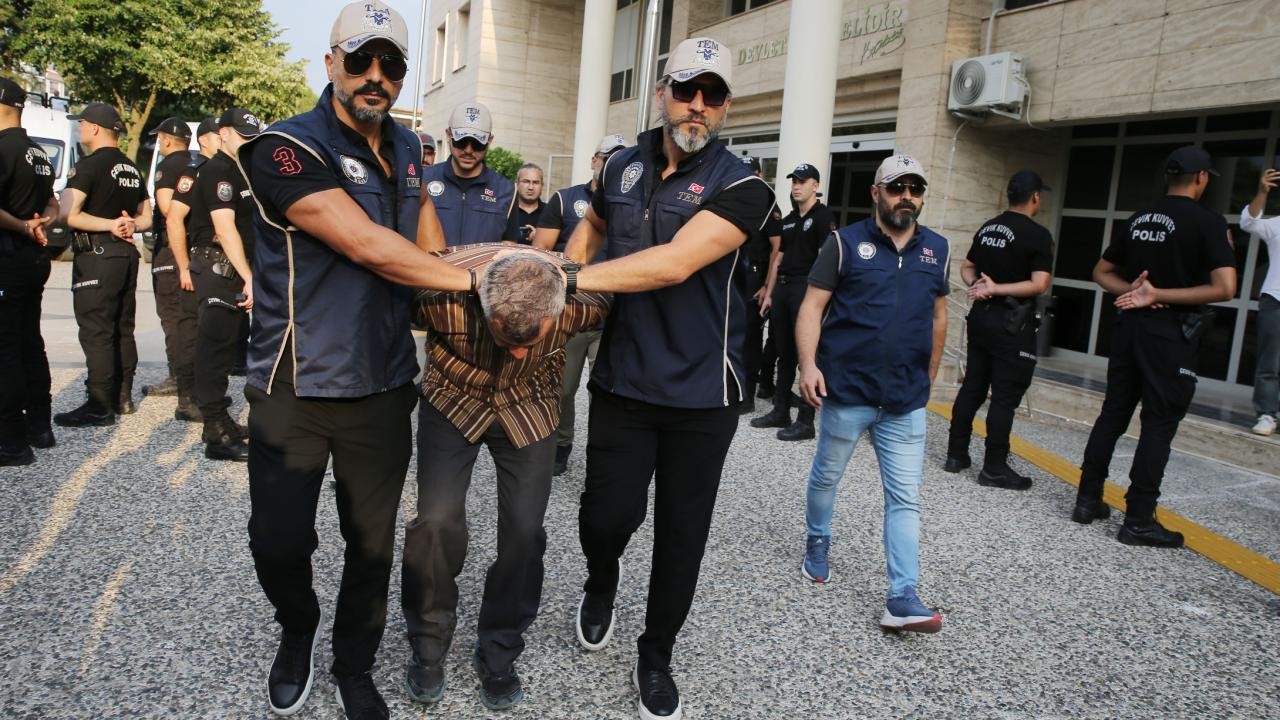 FETÖ firarisi Karatepe'nin gömdüğü mühimmatlar aranıyor