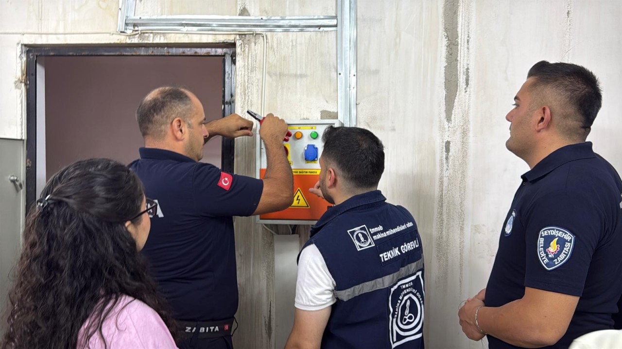 Seydişehir'de bakımı yapılmayan asansörler mühürlendi