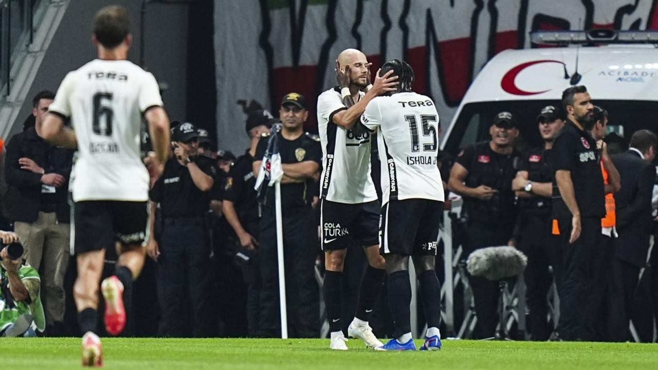 Beşiktaş, Avrupa Ligi'nde play-off turuna yükseldi