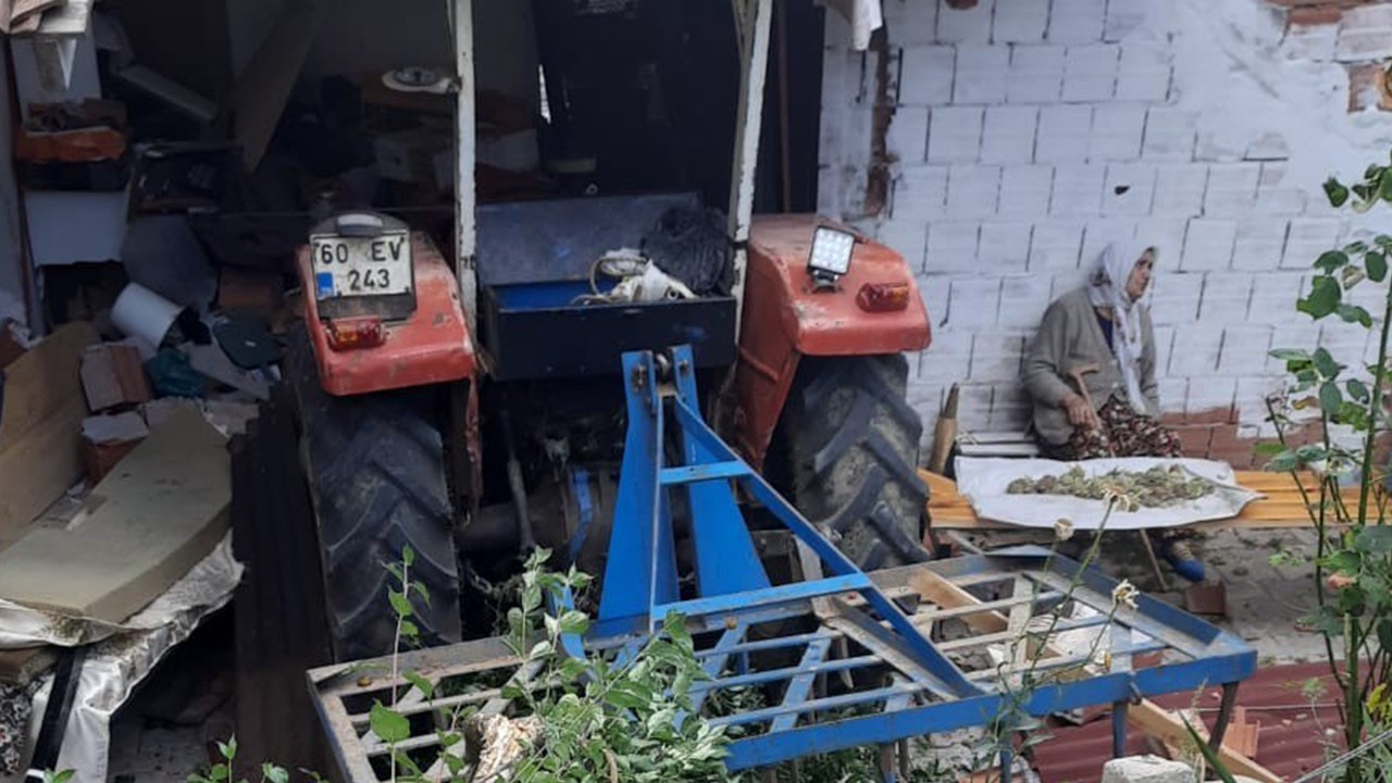 Traktörün freni patladı: 1 ölü