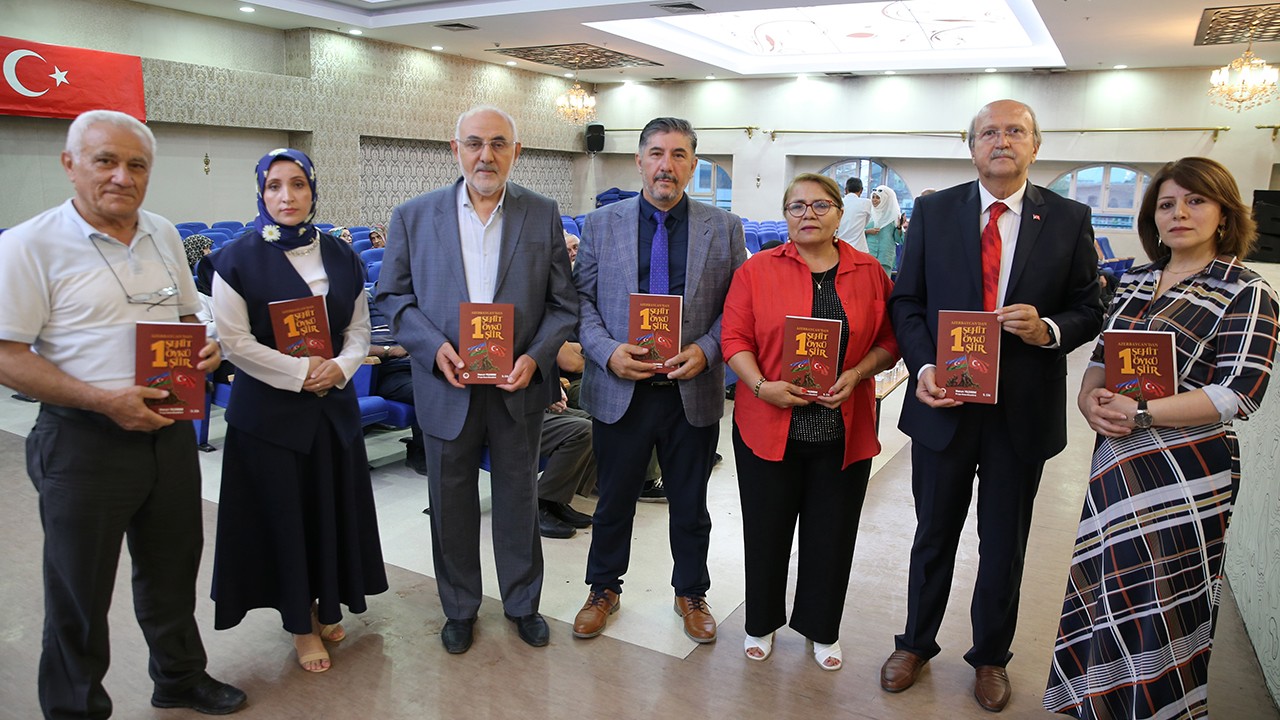 "1 Şehit, 1 Öykü, 1 Şiir" kitabının 5. cildi Konya'da tanıtıldı