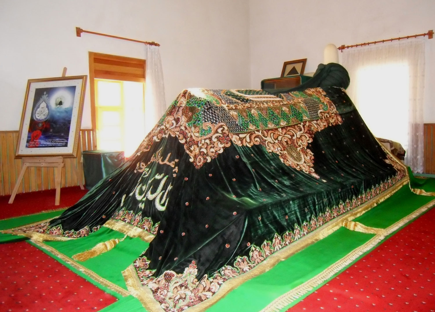 Şems-İ Tebrizi Türbesi